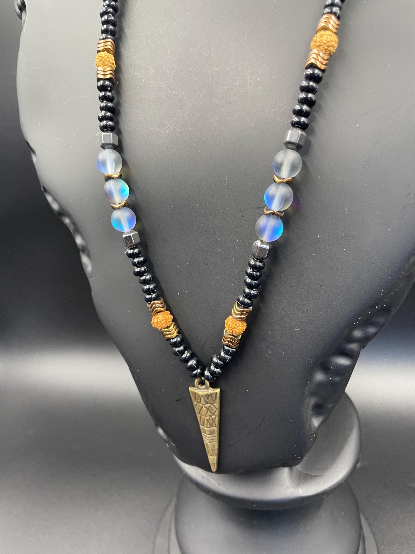 Antique Archer Necklace – Blue Thermal Gemstone • Tiger Eye • Hematite • Rudraksha Seed • Men’s Spiritual Amulet • Handmade Tribal Jewelry