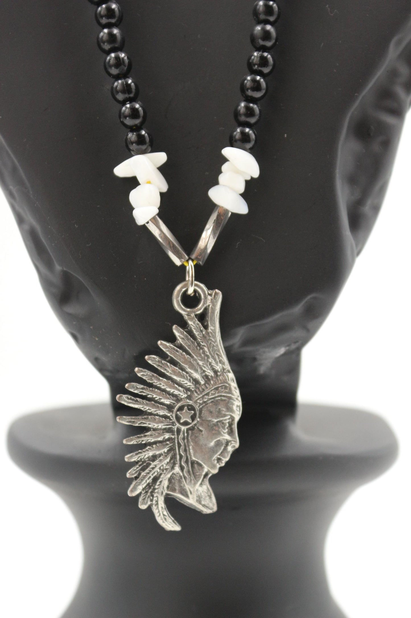 Agate - Handmade Necklace with Unique Design