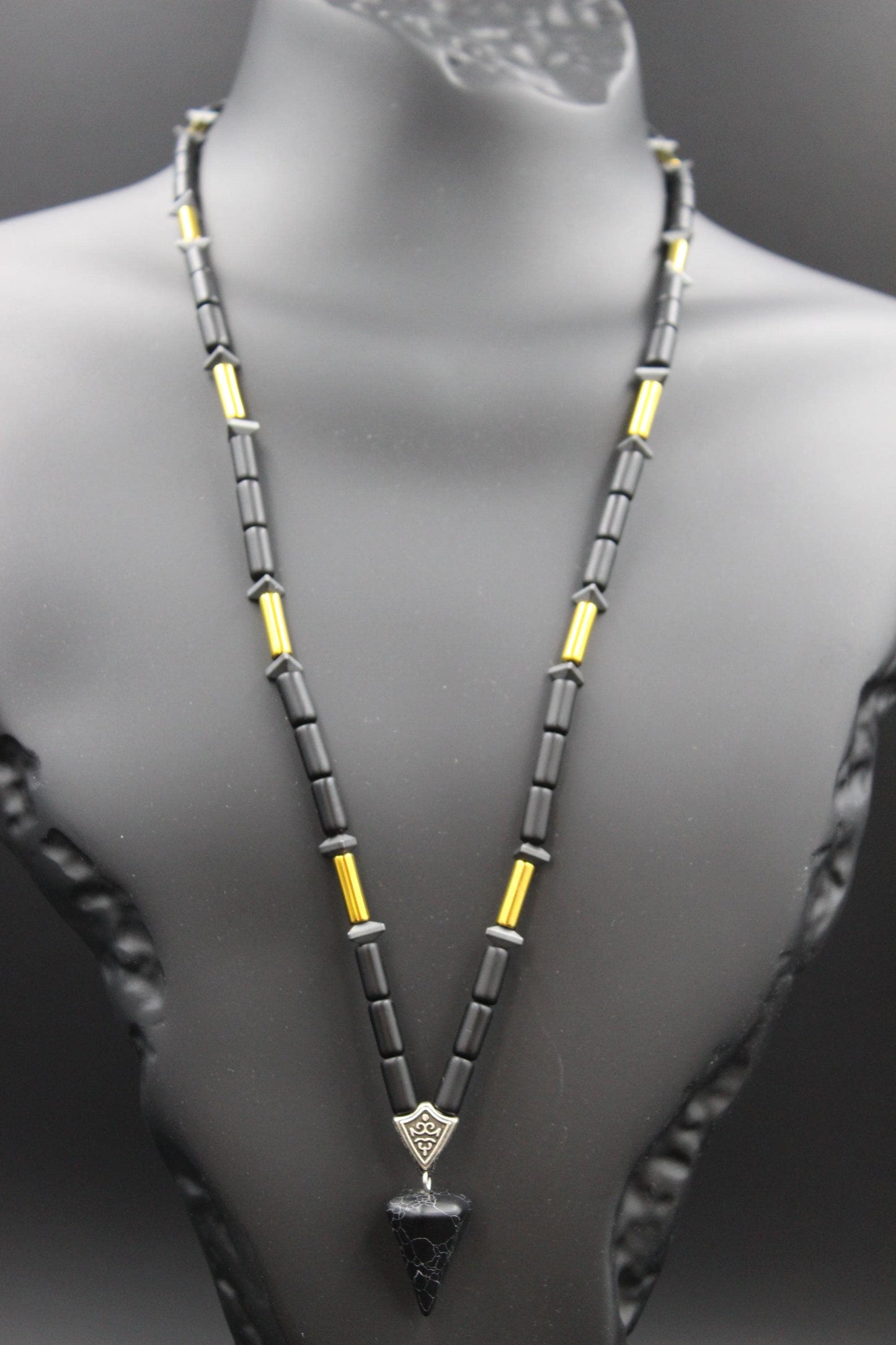 Handmade Black Quartz, Onyx and Hematite Necklace – Natural and Stylish Design