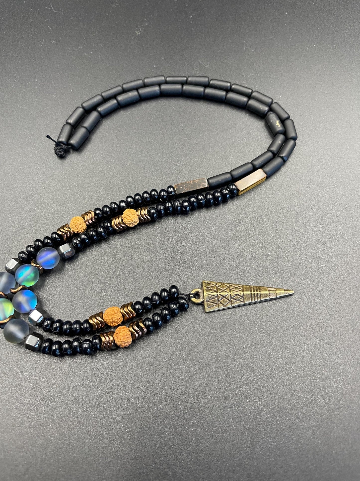 Antique Archer Necklace – Blue Thermal Gemstone • Tiger Eye • Hematite • Rudraksha Seed • Men’s Spiritual Amulet • Handmade Tribal Jewelry