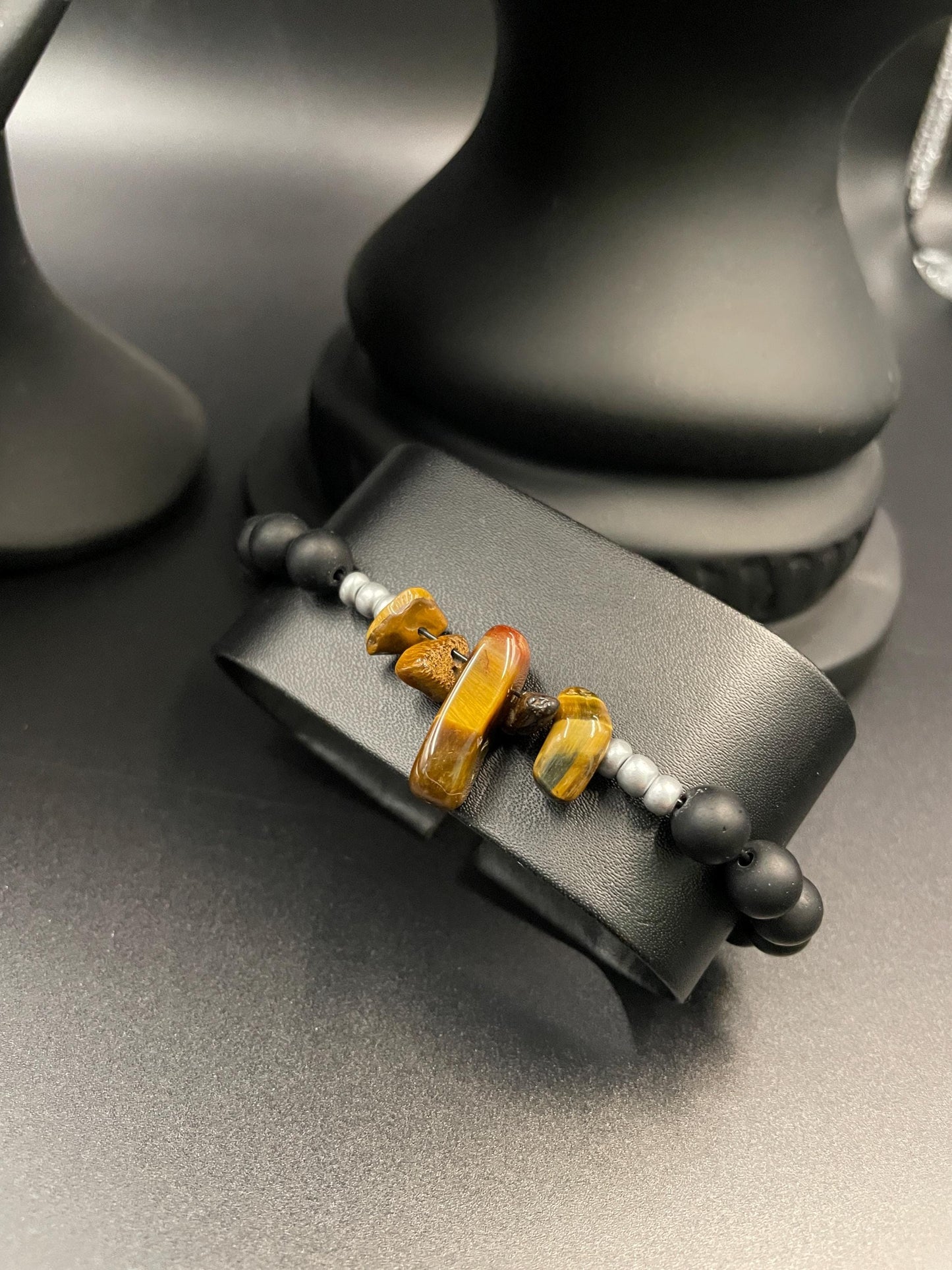 Tiger’s Eye Natural Gemstone Bracelet – Confidence, Protection & Zodiac Energy (Leo, Gemini, Capricorn)
