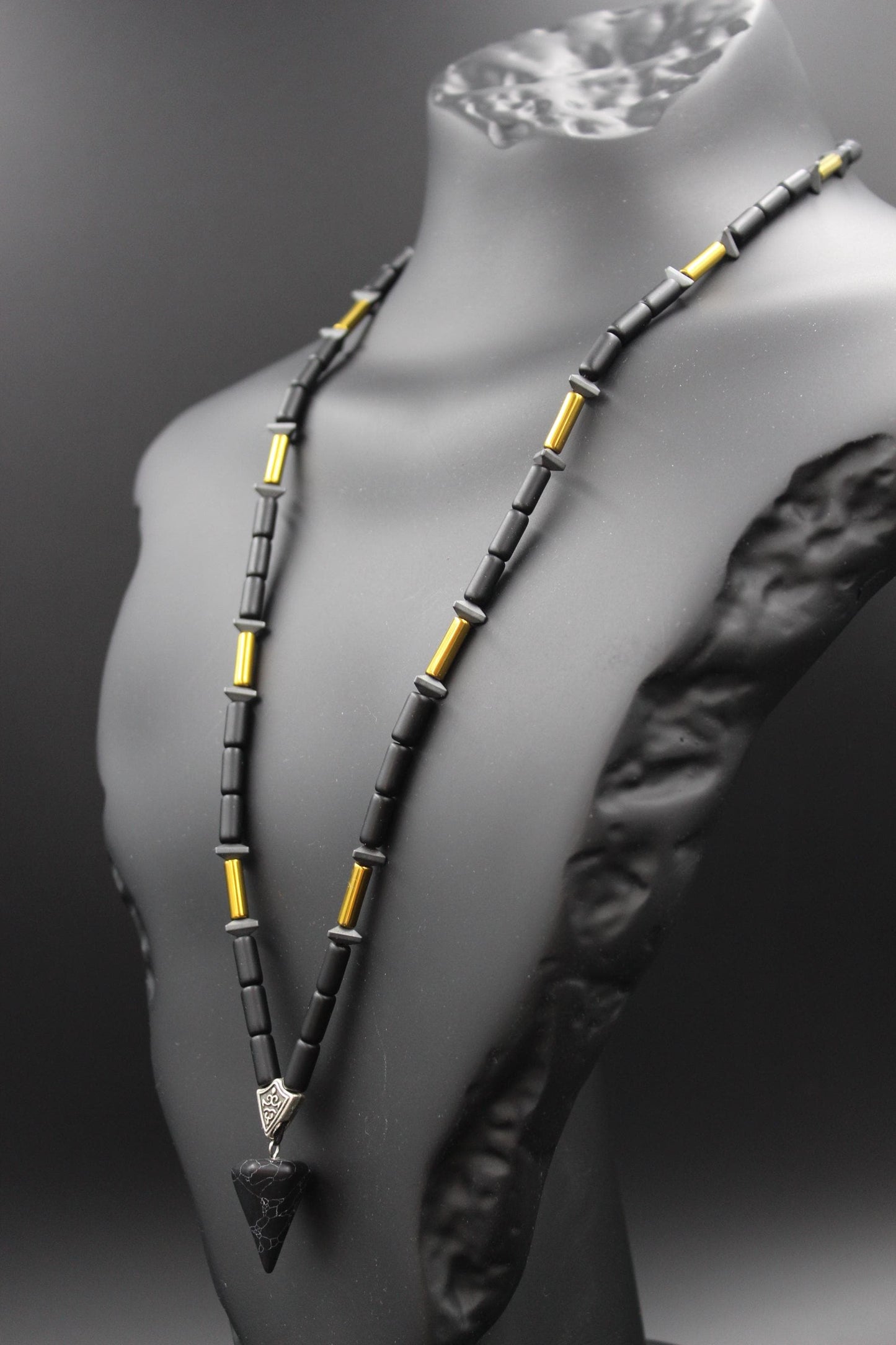 Handmade Black Quartz, Onyx and Hematite Necklace – Natural and Stylish Design