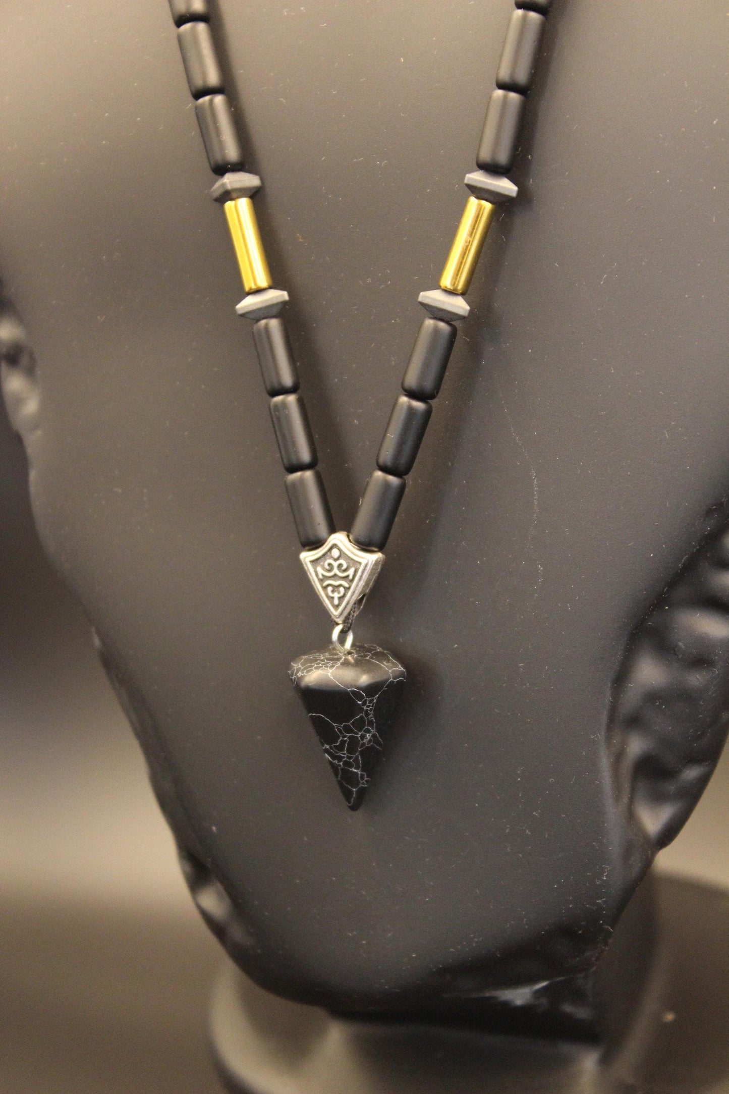 Handmade Black Quartz, Onyx and Hematite Necklace – Natural and Stylish Design