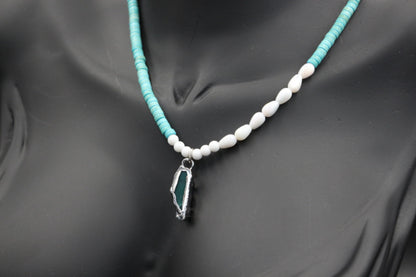 Elegant Handcrafted Necklace with Turquoise and White Beads in Ethnic Style