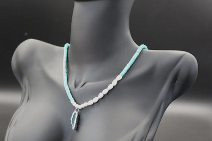 Elegant Handcrafted Necklace with Turquoise and White Beads in Ethnic Style