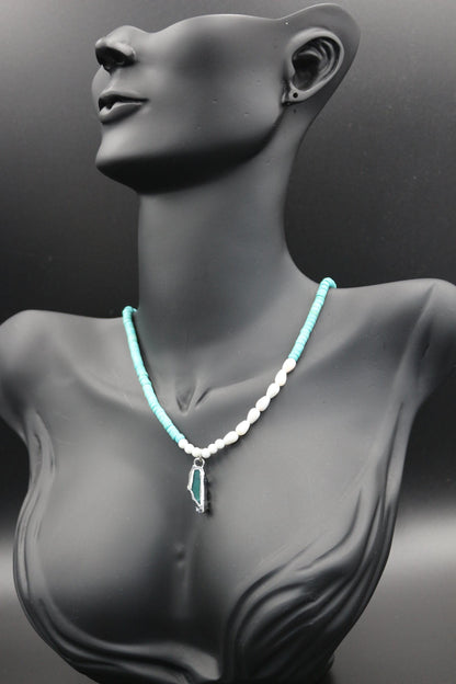 Elegant Handcrafted Necklace with Turquoise and White Beads in Ethnic Style